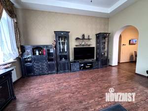 Дом 270м², 2-этажный, участок 8 сот.  
