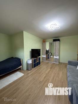 Дом 250м², 2-этажный, участок 18 сот.  