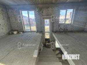 Дом 177м&sup2;, 3-этажный, участок 6 сот.  