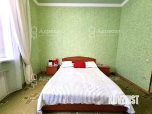 Дом 296м², 3-этажный, участок 5 сот.  