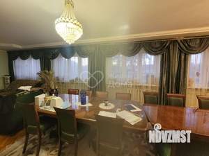 Дом 548м², 3-этажный, участок 5 сот.  