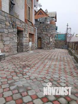 Дом 1166м², 3-этажный, участок 15 сот.  