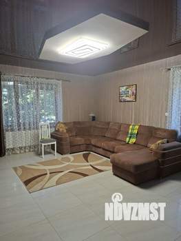 Коттедж 200м&sup2;, 2-этажный, участок 8 сот.  