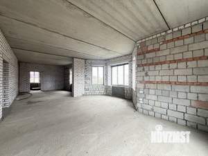 Дом 600м², 3-этажный, участок 11 сот.  
