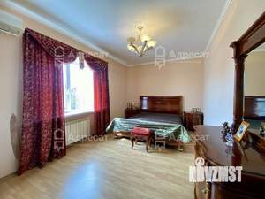 Дом 396м², 3-этажный, участок 3 сот.  