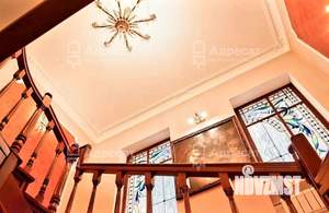 Дом 237м&sup2;, 3-этажный, участок 6 сот.  