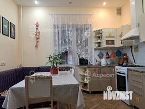 Дом 264м², 3-этажный, участок 11 сот.  