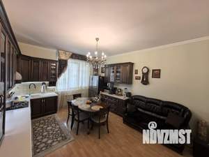 Дом 195м², 2-этажный, участок 4 сот.  