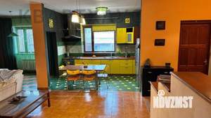 Коттедж 298м², 2-этажный, участок 6 сот.  