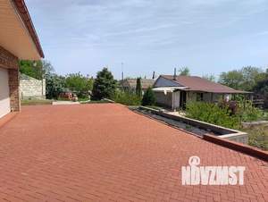 Коттедж 220м&sup2;, 2-этажный, участок 20 сот.  