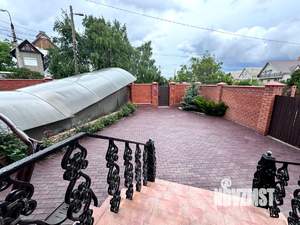Дом 270м², 2-этажный, участок 8 сот.  