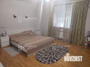 Дом 388м&sup2;, 3-этажный, участок 7 сот.  