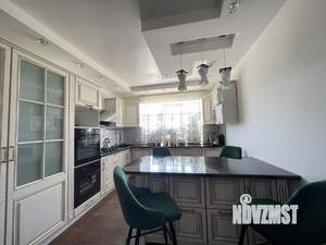 Дом 248м², 3-этажный, участок 6 сот.  