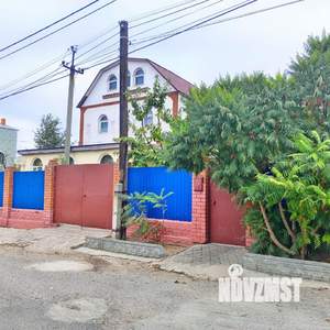 Коттедж 184м², 3-этажный, участок 5 сот.  