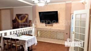 Дом 391м², 3-этажный, участок 9 сот.  