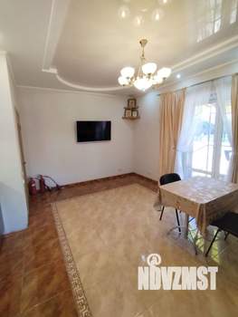 Коттедж 165м², 2-этажный, участок 5 сот.  