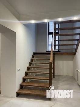 Коттедж 241м², 2-этажный, участок 5 сот.  