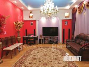 Дом 330м², 3-этажный, участок 6 сот.  