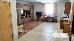 Дом 230м², 3-этажный, участок 6 сот.  
