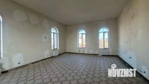 Дом 1298м², 4-этажный, участок 10 сот.  
