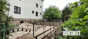 Дом 353м², 2-этажный, участок 9 сот.  