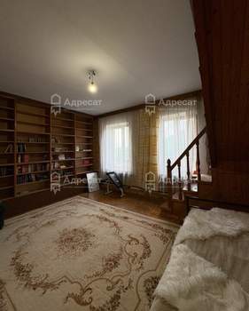 Дом 300м², 3-этажный, участок 5 сот.  