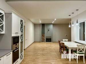 Дом 189м², 2-этажный, участок 15 сот.  