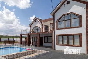 Дом 174м², 2-этажный, участок 99 сот.  