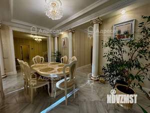 Дом 266м², 2-этажный, участок 6 сот.  