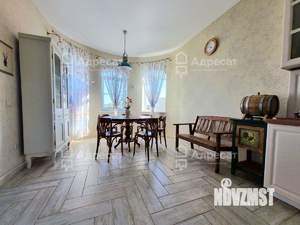 Дом 302м², 3-этажный, участок 7 сот.  