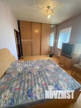 Дом 296м², 3-этажный, участок 6 сот.  