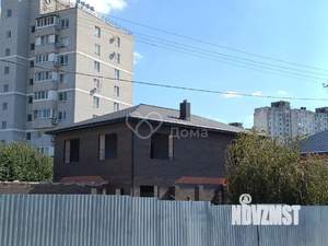 Дом 200м&sup2;, 2-этажный, участок 9 сот.  