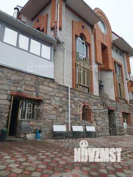 Дом 1166м², 3-этажный, участок 15 сот.  