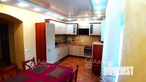 Дом 180м², 2-этажный, участок 3 сот.  