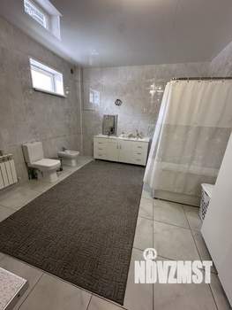 Коттедж 700м², 2-этажный, участок 20 сот.  