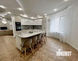 Дом 453м², 3-этажный, участок 9 сот.  