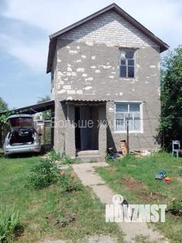 Дом 60м², 2-этажный, участок 6 сот.  