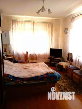Коттедж 533м², 3-этажный, участок 15 сот.  