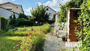 Дом 105м², 2-этажный, участок 11 сот.  