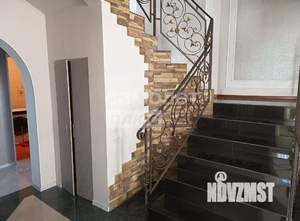 Коттедж 211м², 2-этажный, участок 4 сот.  