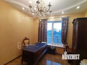 Дом 237м&sup2;, 3-этажный, участок 6 сот.  