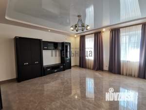 Дом 298м², 3-этажный, участок 5 сот.  