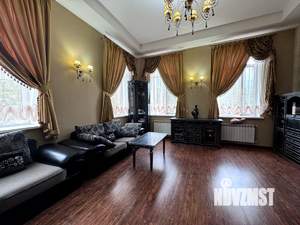 Дом 270м², 2-этажный, участок 8 сот.  