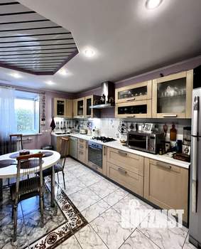 Дом 254м², 2-этажный, участок 6 сот.  