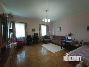 Дом 253м², 2-этажный, участок 6 сот.  