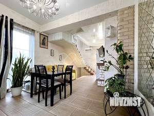 Дом 220м², 3-этажный, участок 7 сот.  