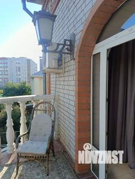 Коттедж 536м², 3-этажный, участок 12 сот.  