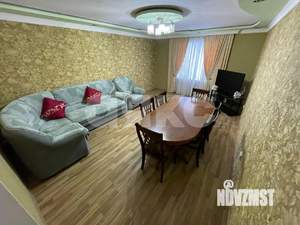 Дом 174м², 2-этажный, участок 6 сот.  