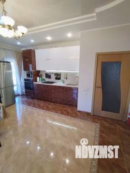 Коттедж 165м², 2-этажный, участок 5 сот.  
