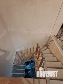 Дом 447м², 3-этажный, участок 10 сот.  